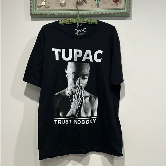 Hip Hop History TUPAC Trust Nobody Black Graphic T-Shirt large unisex - Picture 1 of 5